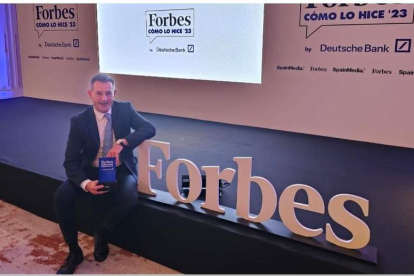 Alberto Fernández Sutil recogió el reconocimiento de Forbes. DL