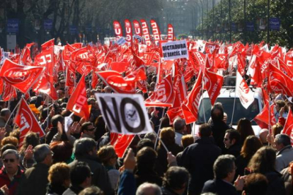 Manifestación contra la reforma laboral en Madrid. Foto: AGUSTÍN CATALÁN