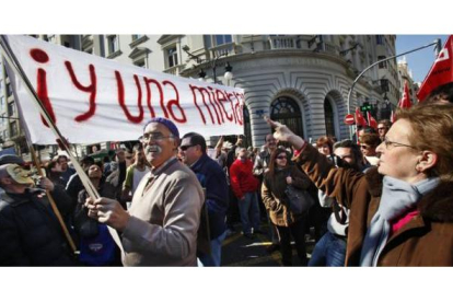 Clamor contra la reforma laboral en Valencia. Foto: MIGUEL LORENZO