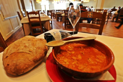 Imagen de archivo de un restaurante en León. RAMIRO