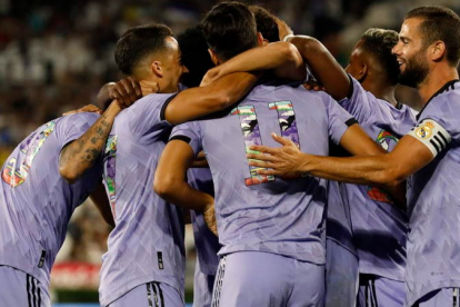 El Real Madrid celebra el segundo gol a la Juventus que anotó Marco Asensio. ETIENNE LAURENT