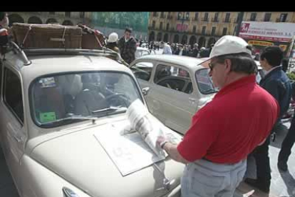 Los dueños de los coches vivieron uno día de convencia con el restos de aficionados.