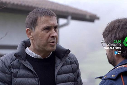 Arnaldo Otegi conversa con Jordi Évole en 'Salvados'.