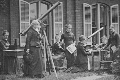María Michell (1818-1889) La mujer que mira a la cámara descubrió el cometa C/1847 T1.