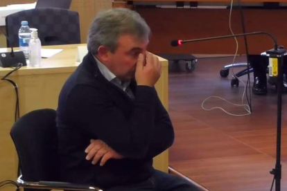 José Carlos García Jarrín, jefe de la Brigada de Salvamento, se emocionó recordando el rescate. DL