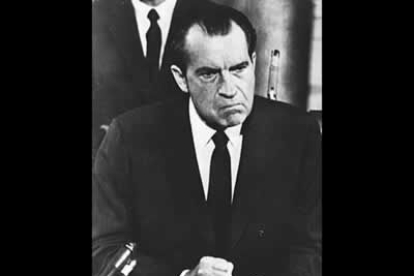 Republicano. Antiguo rival de Kennedy, su paso por la Casa Blanca será recordado siempre por el escándalo del Watergate. Es el único presidente de la historia de Estados Unidos que ha dimitido.