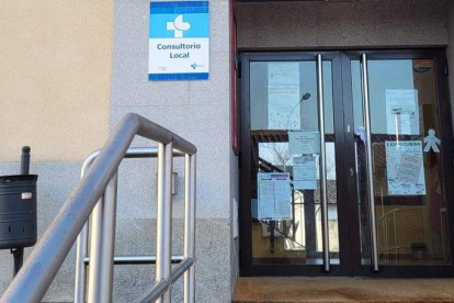Imagen de la puerta de un consultorio médico local. DL