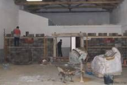 La imagen muestra el inicio de las obras del futuro museo de la alubia en la sede del consejo