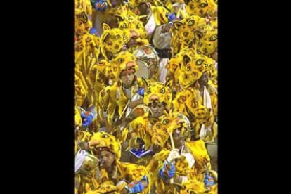 Cada grupo de samba está compuesto por, al menos, 4.000 personas. En la imagen, bailarines de la escuela de Unidos da Tijuca