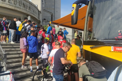 En el Hotel Bedunia está hospedado el Jumbo Visma, de los tres mejores de la vuelta. M. Á. T.