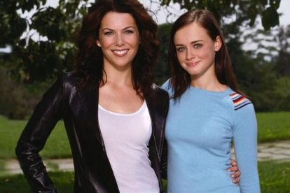 Laura Graham y Alexis Bledel, en 'Las chicas Gilmore'.