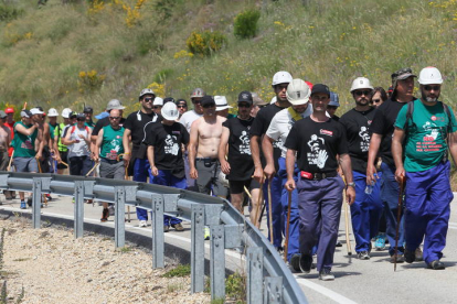 Mineros durante la III Marcha Minera. NOBERTO.