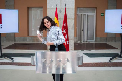 Isabel Díaz Ayuso ayer, en la rueda de prensa tras la reunión del Consejo de Gobierno de la Comunidad de Madrid. LUCA PIERGIOVANNI