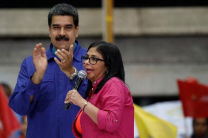 Nicolás Maduro y Delcy Rodríguez.