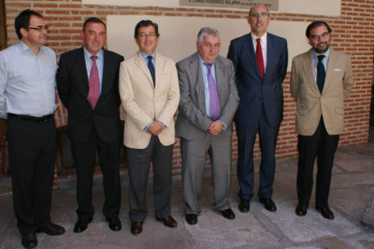 Miembros de la FEMP y Concejos de España mantuvieron ayer una reunión de trabajo.