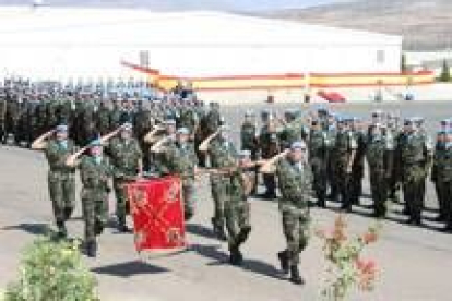 Soldados españoles desfilan en el Líbano para celebrar la fiesta