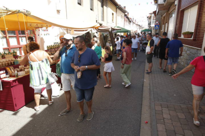 Santa Marina del Rey celebra la Feria del Ajo. RAMIRO