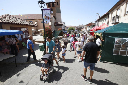 Santa Marina del Rey celebra la Feria del Ajo. RAMIRO