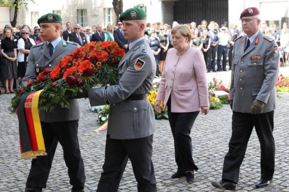 Angela Merkel, en el homenaje a los héroes de la ’Operación Walkiria’.