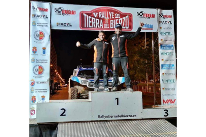 El Rallye de Tierra del Bierzo valedero para el Campeonato de Castilla y León contó con 23 pilotos en la línea de salida. Y hasta 14 abandonos por su dureza. MEDULA SPORT