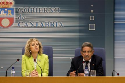 Díaz Tezanos y M.A.Revilla, vicepresidenta y presidente de Cantabria
