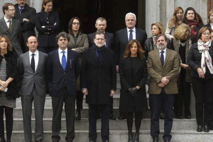 Rajoy y su equipo en La Moncloa. ÁNGEL DÍAZ