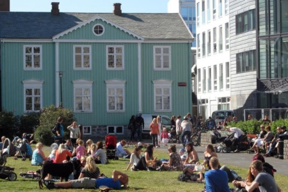 Plaza del Parlamento de Reikiavik, capital de Islandia.
