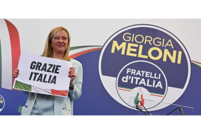 Giorgia Meolini, ayer, tras el triunfo de su partido Hermanos de Italia. ETTORE FERRARI