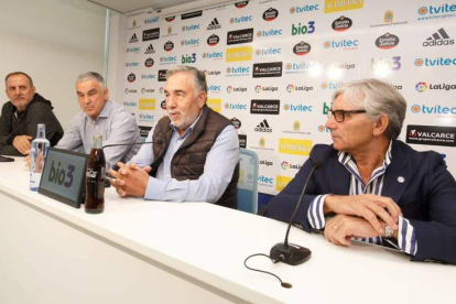 Balbino, Eulate, Silvano y Eduardo, en la rueda de prensa de los veteranos. SDP