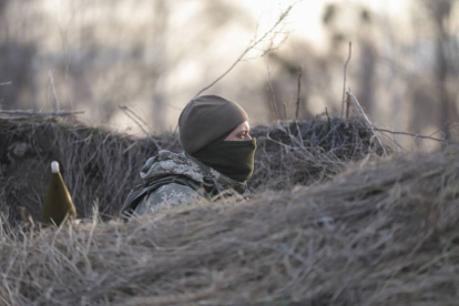 Soldados, en las inmediaciones de Kiev. ALISA YAKUBOVYCH