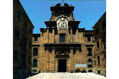 Fachada del Palacio de los Marqueses de Prado reconstruida sobre el hospital de Regla. DL.