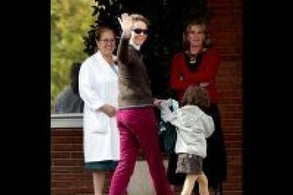 La infanta Elena, su marido y sus dos hijos visitaron a Letizia y a Leonor por la mañana.