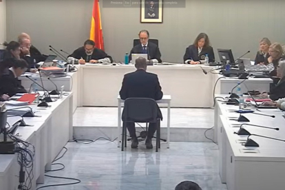 Las fiscales Carmen García-Cerdá (esquina superior derecha) y Teresa Gálvez (justo a su lado) se plantean endurecer su propuesta. AN