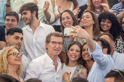 Núñez Feijóo durante un acto electoral en Andalucía. ROMÁN RÍOS