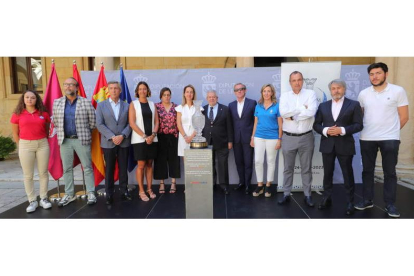 La Diputación de León acogió la presentación de la La Solheim Cup, que esta semana se promociona por toda la provincia. RAMIRO