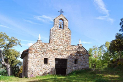 La ermita de Santa Ana es otro de los recursos turísticos del municipio. DL