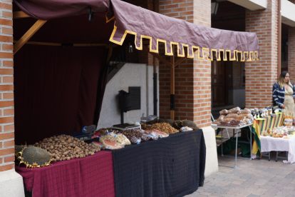 Mercado medieval en Santa María del Páramo. J. NOTARIO