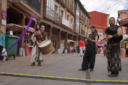 Mercado medieval en Santa María del Páramo. J. NOTARIO