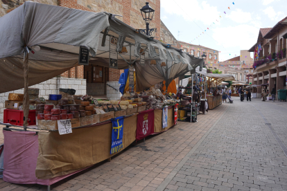 Mercado medieval en Santa María del Páramo. J. NOTARIO