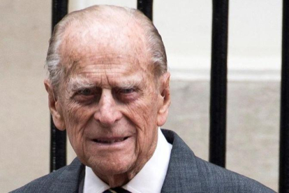 Foto de archivo del duque de Edimburgo, a su salida de Canada House, en el centro de Londres, el 19 de julio de 2017.
