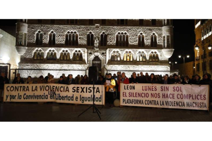 Una de las concentraciones de la Plataforma contra la Violencia Machista de León. MARCIANO PÉREZ