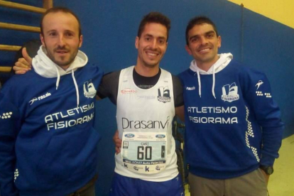 Tres de los atletas del Fisiorama-Drasanvi. SECUNDINO PÉREZ