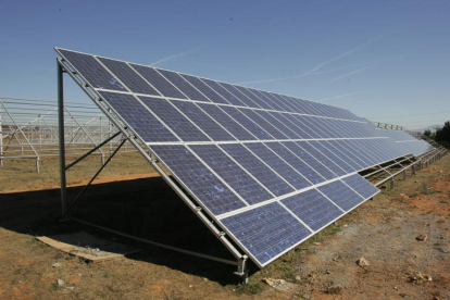 Imagen de una planta solar de la provincia de León. L. DE LA MATA