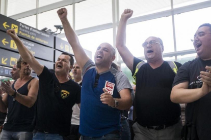 Protesta de trabajadores de Eulen en el aeropuerto de El Prat