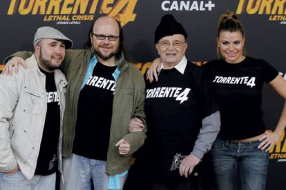 Santiago Segura, Kiko Rivera, Tony Leblanc y Maria Lapiedra. JOSE LUIS ROCA