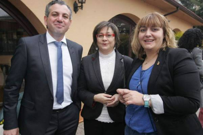 Sen, Evelia Fernández y María José Suárez .