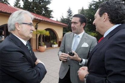 Ángel Miñambres, Suárez Quiñones y Juan Luis Burón.