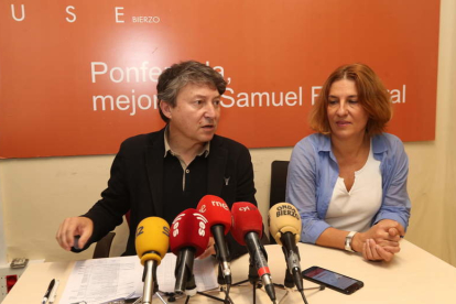 Samuel Folgueral y Cristina López Voces. L. DE LA MATA