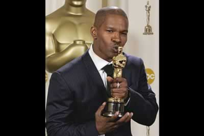 Jamie Foxx, mejor actor, por «Ray».