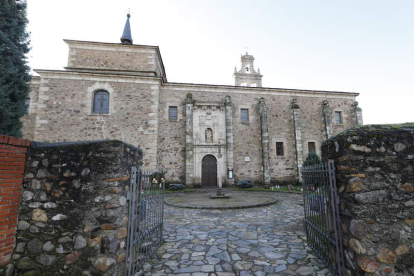 El Monasterio de San Miguel de las Dueñas. L. DE LA MATA